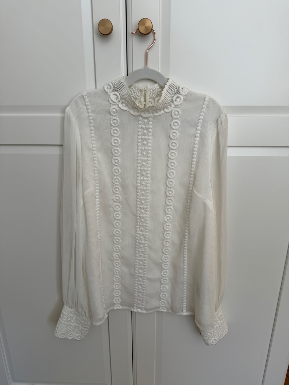 Ted Baker London Ivory Crochet Lace Trim Blouse — Size 0 (US 2/XS)